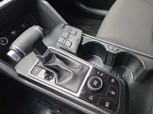 Used 2025 Kia Sportage LX image 22