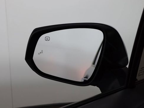 Used 2022 Toyota Sienna XSE image 45