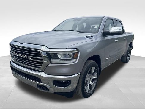 Used 2023 RAM 1500 Laramie AWD/4WD image 18