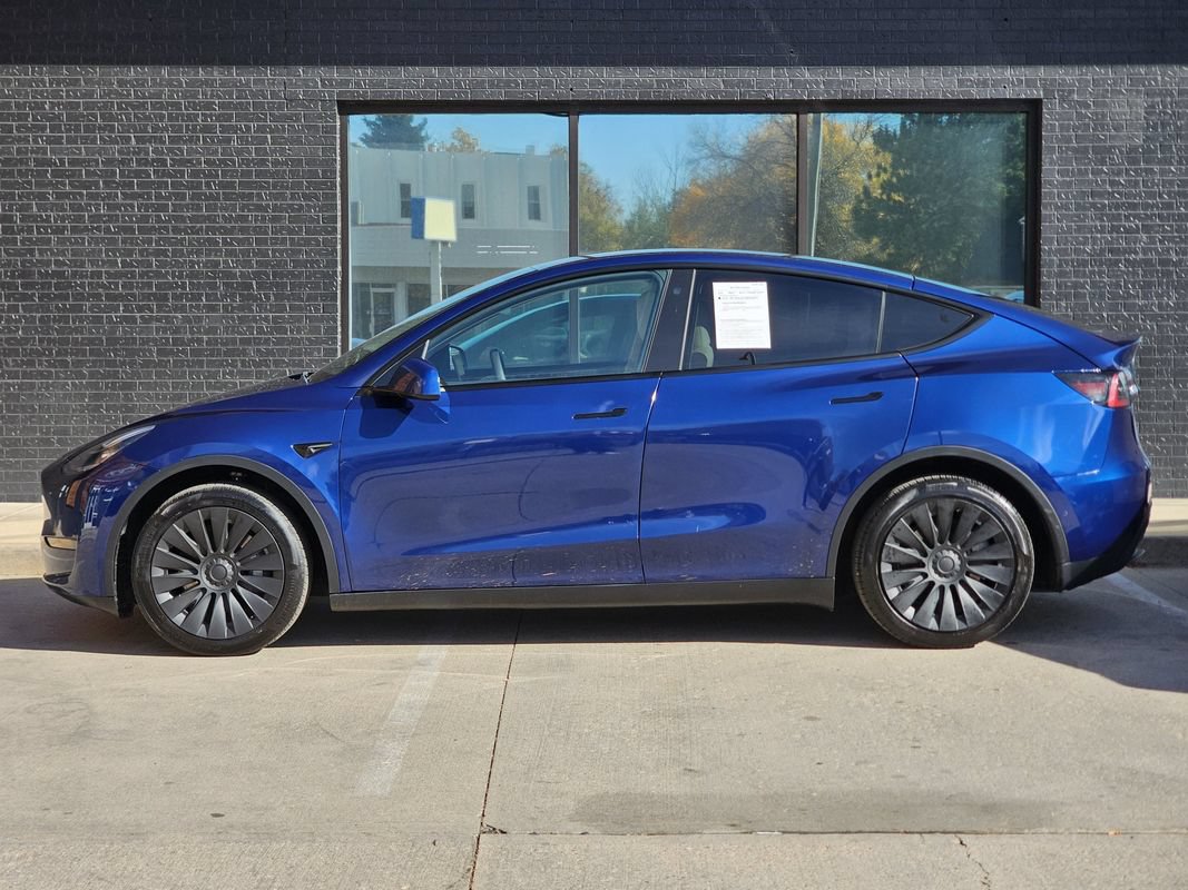 Used 2022 Tesla Model Y Long Range AWD/4WD image 14