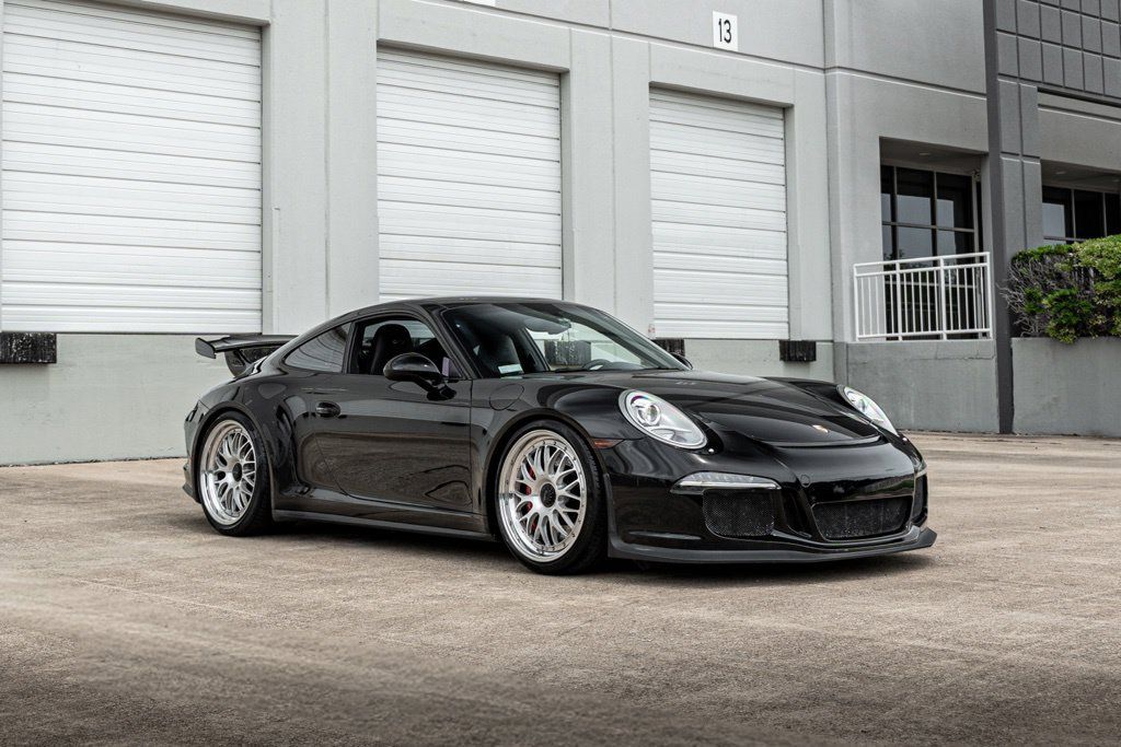 Used 2014 Porsche 911 GT3 RWD image 2