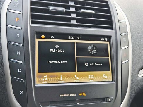 Used 2017 Lincoln MKC Premiere FWD image 24