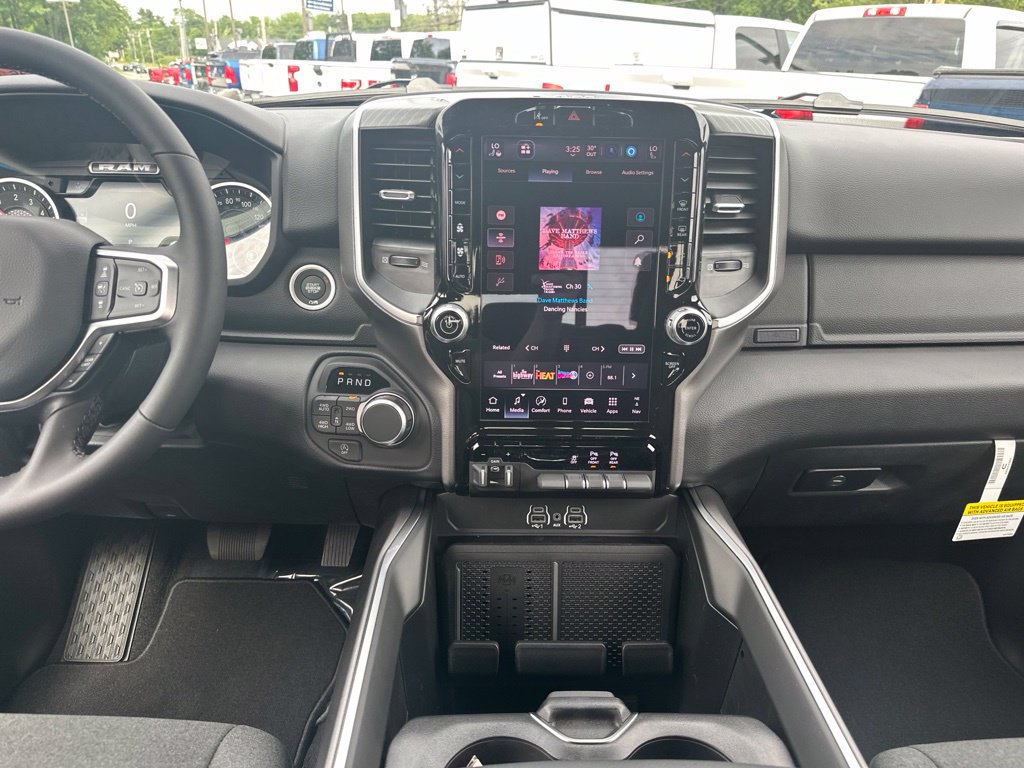New 2026 RAM 1500 Big Horn AWD/4WD image 17