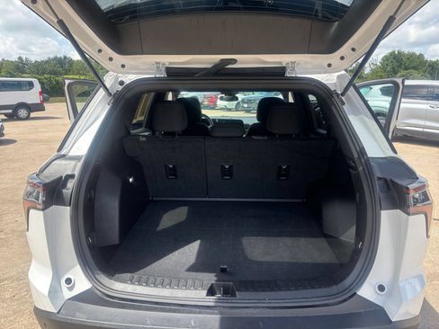 Used 2025 Chevrolet Equinox LT FWD image 30
