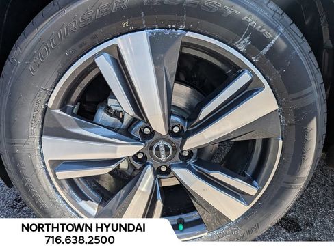 Used 2026 Nissan Rogue SL AWD/4WD image 40