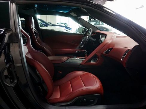 Used 2019 Chevrolet Corvette Stingray Coupe RWD image 37