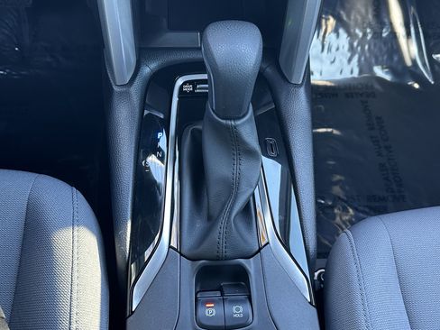 Used 2025 Toyota Corolla Cross SE image 31