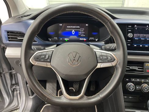 Used 2024 Volkswagen Taos SE FWD image 18