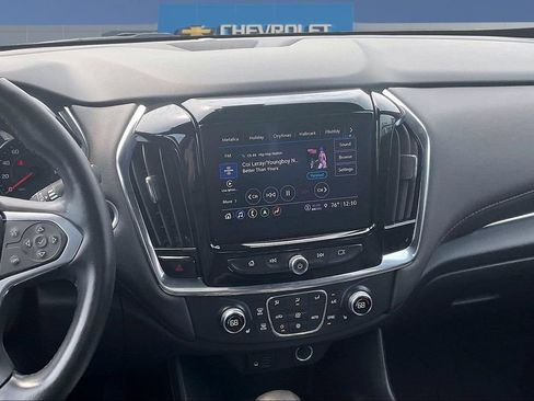 Used 2022 Chevrolet Traverse RS FWD image 9