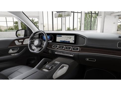 New 2026 Mercedes-Benz GLS 450 4MATIC image 7