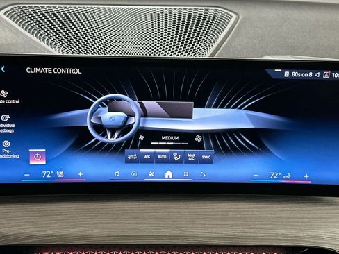 Used 2025 BMW 330i Sedan w/ Convenience Package image 20