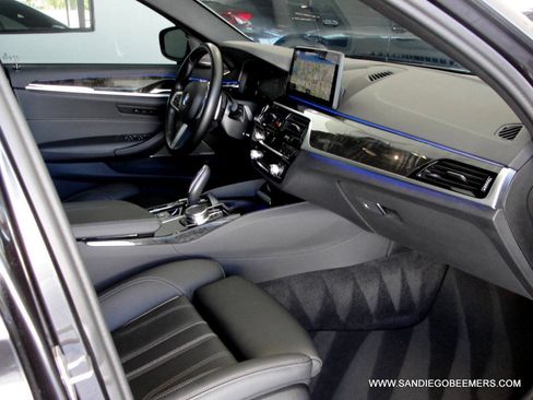 Used 2023 BMW 540i w/ M Sport Package RWD image 37