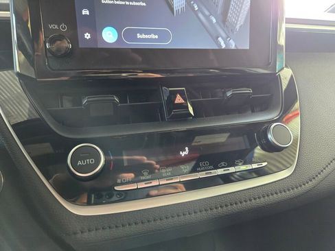 Used 2024 Toyota Corolla SE w/ SE Package image 16