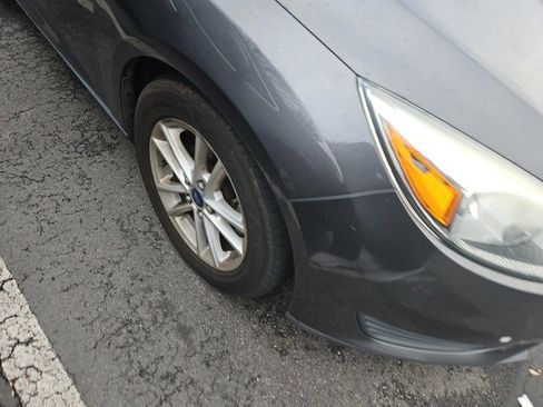 Used 2015 Ford Focus SE image 4