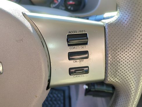 Used 2008 Nissan Frontier SE w/ SE Value Truck Pkg image 16