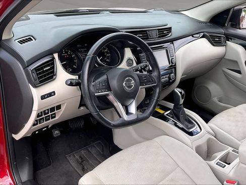 Used 2020 Nissan Rogue Sport SV w/ All-Weather Package AWD/4WD image 16