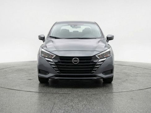 Used 2025 Nissan Versa SV image 2
