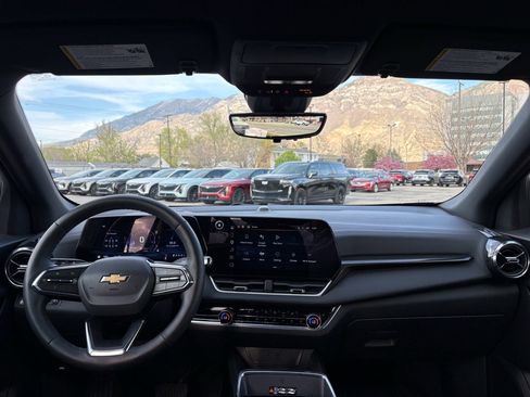 Used 2025 Chevrolet Equinox LT w/ Convenience Package II image 27