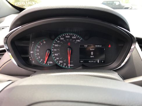 Used 2022 Chevrolet Trax LT w/ LT Convenience Package FWD image 16