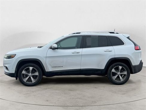 Used 2021 Jeep Cherokee Limited image 2