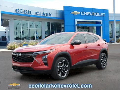 Certified 2024 Chevrolet Trax RS w/ Driver Confidence Package FWD image 1