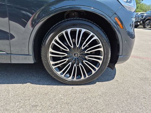 Used 2023 Lincoln Aviator Black Label w/ Dynamic Handling Package AWD/4WD image 16
