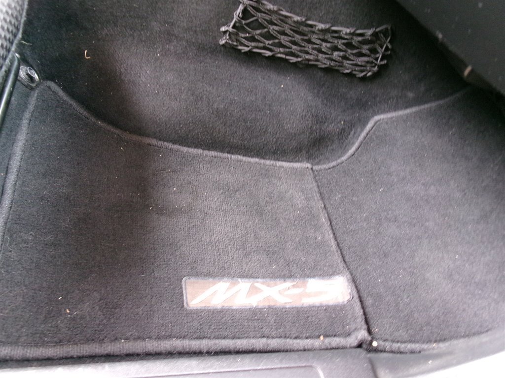 Used 2006 MAZDA MX-5 Miata Sport RWD image 18