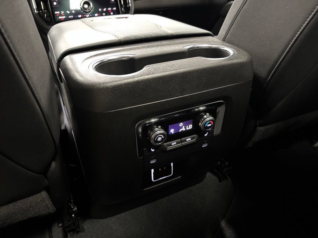 Used 2026 GMC Yukon XL AT4 w/ AT4 Premium Package AWD/4WD image 45