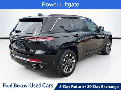 Used 2024 Jeep Grand Cherokee Overland AWD/4WD image 7