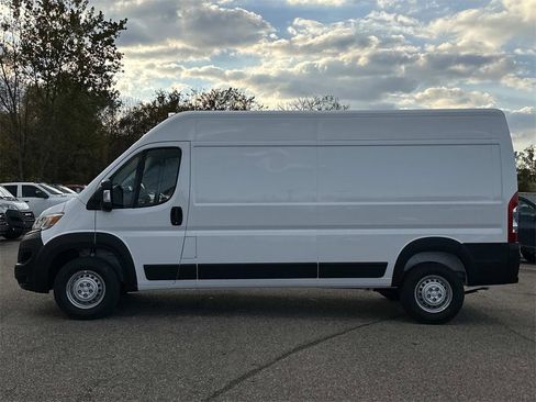 New 2026 RAM ProMaster 2500 w/ Convenience Group image 5