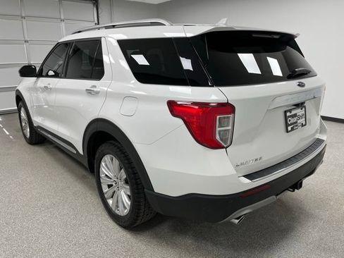 Used 2023 Ford Explorer Limited w/ Equipment Group 301A AWD/4WD image 8