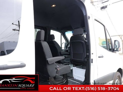 Used 2025 Mercedes-Benz Sprinter 2500 image 17
