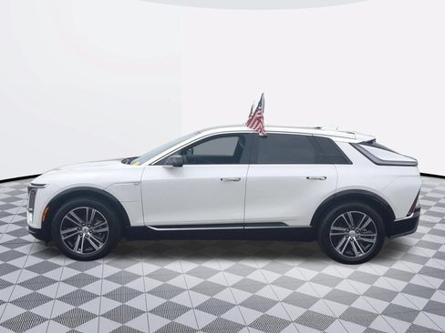 Certified 2024 Cadillac Lyriq Luxury RWD image 4