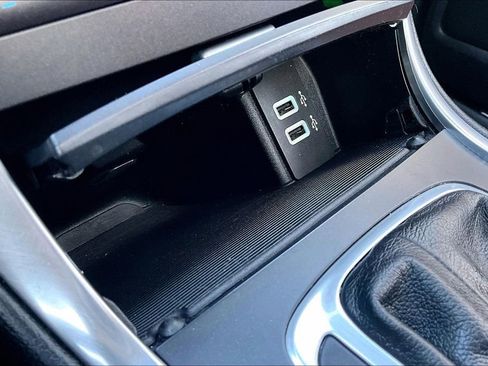 Used 2017 Ford Edge Titanium w/ Equipment Group 302A image 32