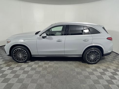 New 2026 Mercedes-Benz GLC 300 image 2