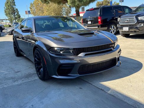 Used 2022 Dodge Charger Scat Pack image 4
