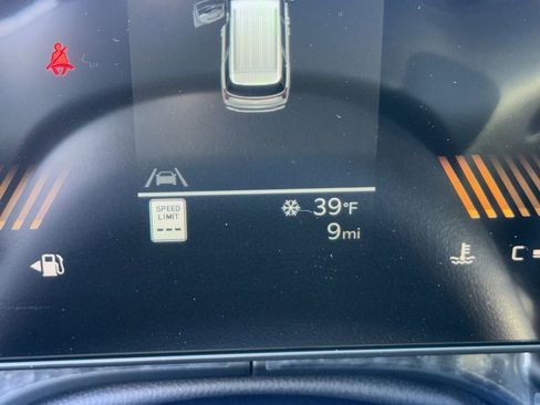 New 2026 Kia Carnival EX FWD image 32