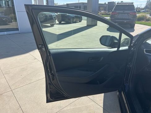 Used 2023 Toyota Corolla LE image 17