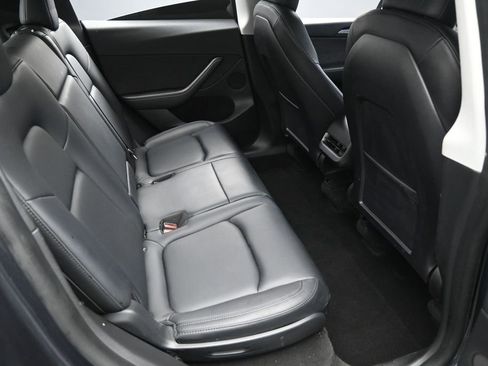 Used 2023 Tesla Model Y Long Range AWD/4WD image 33