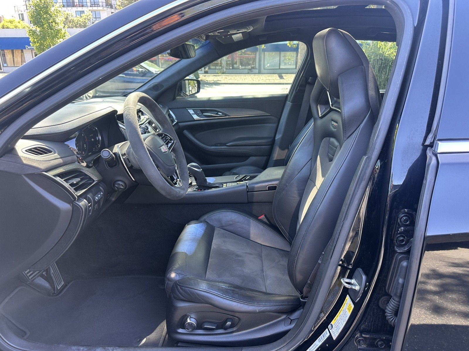 Used 2016 Cadillac CTS V Sedan w/ Luxury Package RWD image 17