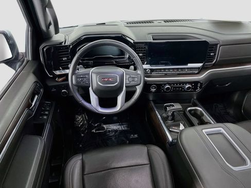 Certified 2022 GMC Sierra 1500 SLT w/ SLT Convenience Package AWD/4WD image 22