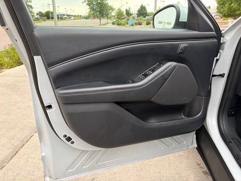Used 2021 Ford Mustang Mach-E Select w/ Comfort/Technology Package AWD/4WD image 9