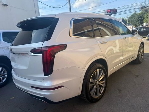 Used 2021 Cadillac XT6 Premium Luxury image 5