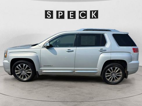 Used 2016 GMC Terrain Denali FWD image 2