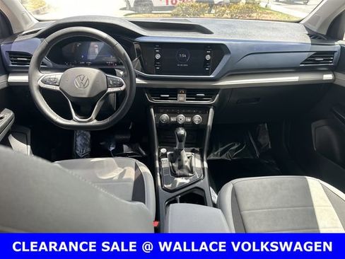 Certified 2024 Volkswagen Taos SE w/ Black Wheel Package FWD image 16