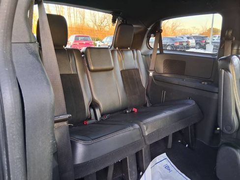 Used 2014 Dodge Grand Caravan SXT image 12