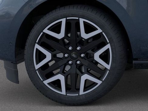 New 2025 Ford Expedition Platinum w/ Platinum Ultimate Package image 19