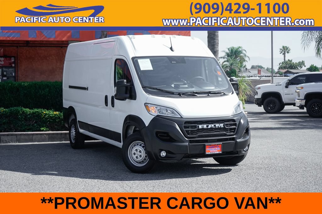 Used 2025 RAM ProMaster 2500 w/ Convenience Group FWD image 1