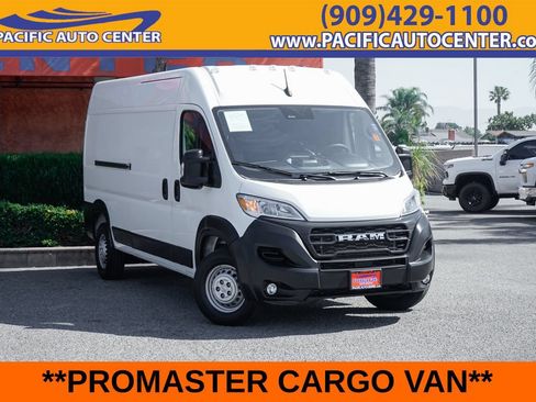 Used 2025 RAM ProMaster 2500 w/ Convenience Group FWD image 1