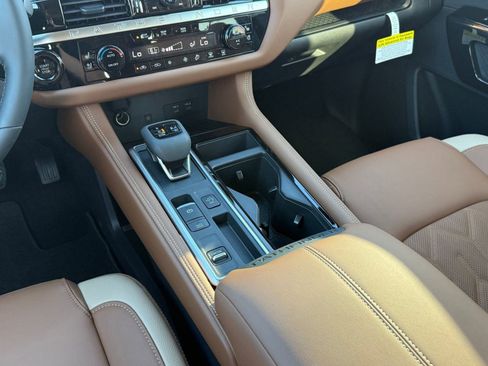 New 2026 Nissan Pathfinder Platinum image 26